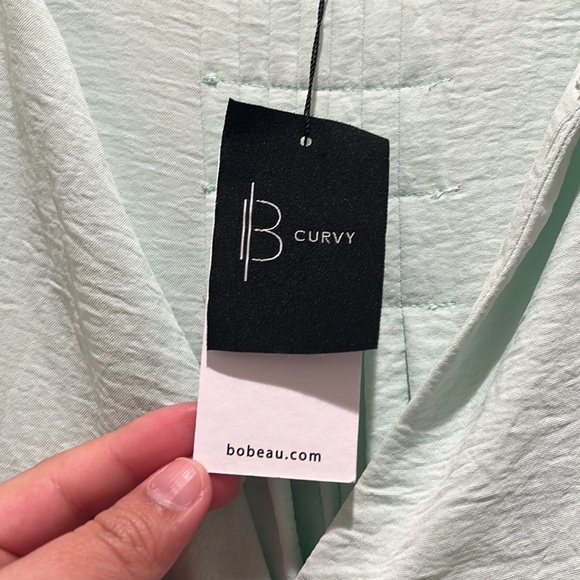 NWT B Collection by Bobeau Mint Green sleeveless v neck textured - Picture 3 of 6